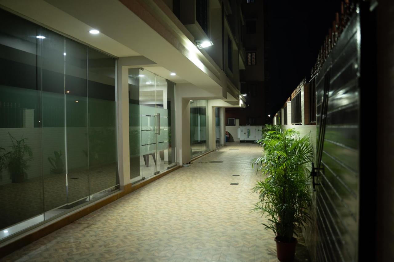 Nk7 Al Newtown Hotel Kolkata Exterior photo